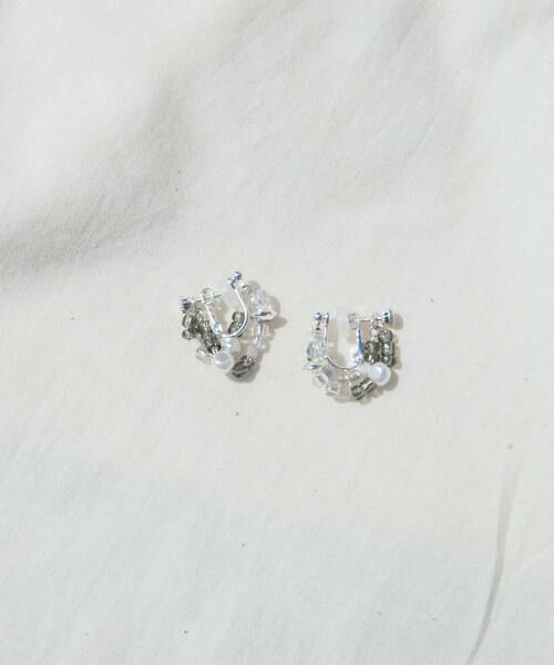 SMELLY / スメリー ピアス・イヤリング | ビーズレイヤードイヤリング（グレー系その他）