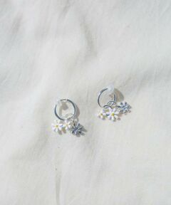 SMELLY / スメリー ピアス・イヤリング | フラワーチャームフープイヤリング