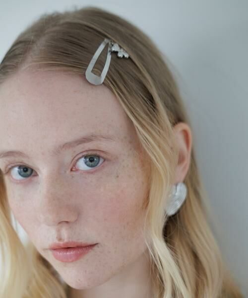 SMELLY / スメリー カチューシャ・カチューム・その他 | ステンレスフラワーチャームセットヘアピン | 詳細1