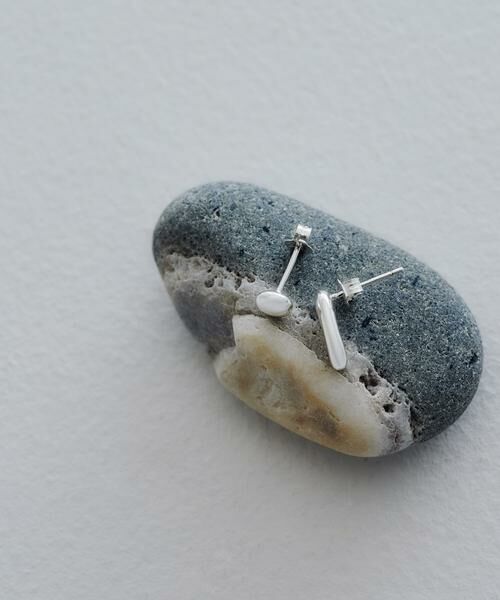 SMELLY / スメリー ピアス・イヤリング | SMELLY so’　asymmetry grain pierce | 詳細2