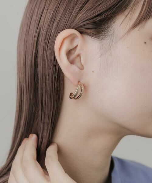 SMELLY / スメリー ピアス・イヤリング | ツインラインムーンピアス（ゴールド）