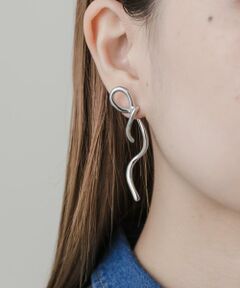 SMELLY / スメリー ピアス・イヤリング | ニュアンスリボンピアス