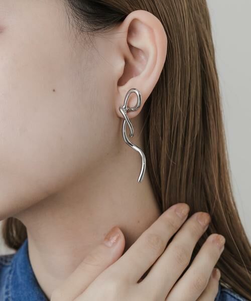 SMELLY / スメリー ピアス・イヤリング | ニュアンスリボンピアス | 詳細3