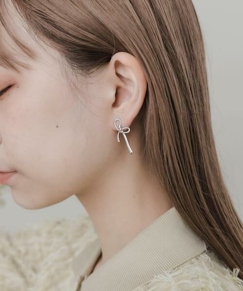 SMELLY / スメリー ピアス・イヤリング | アシンメトリーメタルリボンピアス | 詳細4