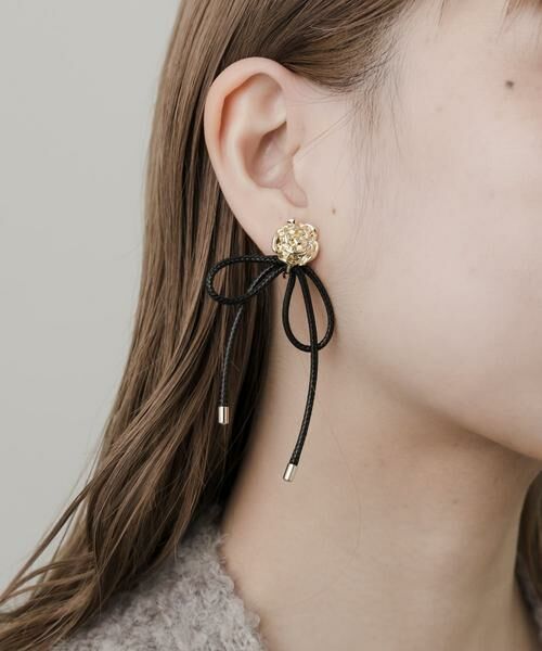 SMELLY / スメリー ピアス・イヤリング | ローズモチーフリボンコードイヤリング | 詳細2