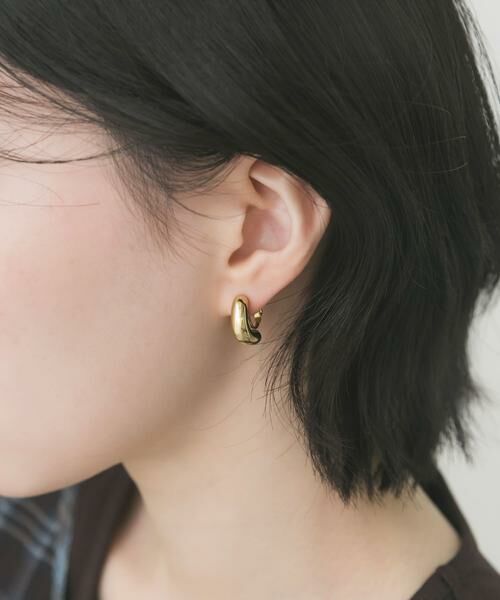 SMELLY / スメリー ピアス・イヤリング | ステンレスプランプカーブイヤリング | 詳細2