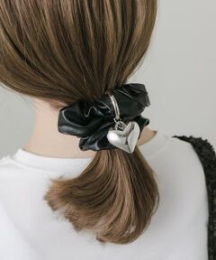 SMELLY / スメリー ヘアゴム・シュシュ | ハートチャーム2WAYシュシュ