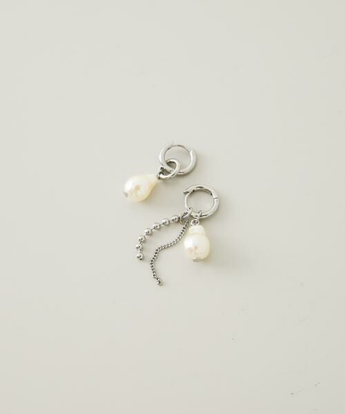 SMELLY / スメリー ピアス・イヤリング | アシンメトリーパールチェーンフープピアス（シルバー系その他）