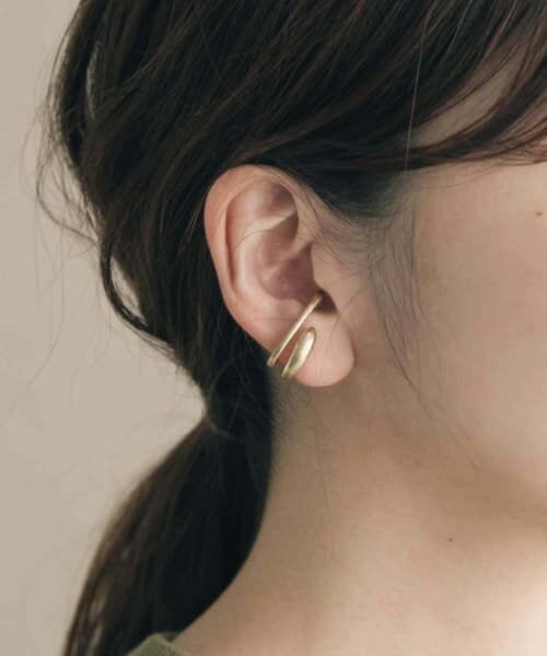 ＊＊SMELLY / スメリー ピアス・イヤリング | ツインラインイヤカフ（GLD）