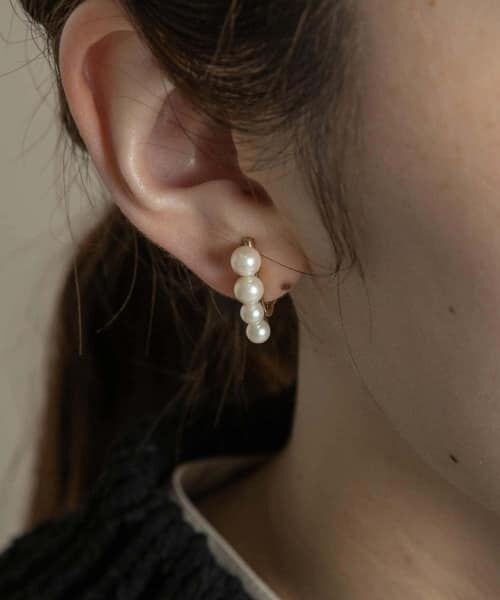 ＊＊SMELLY / スメリー ピアス・イヤリング | グラデーションパールイヤリング（IVO）