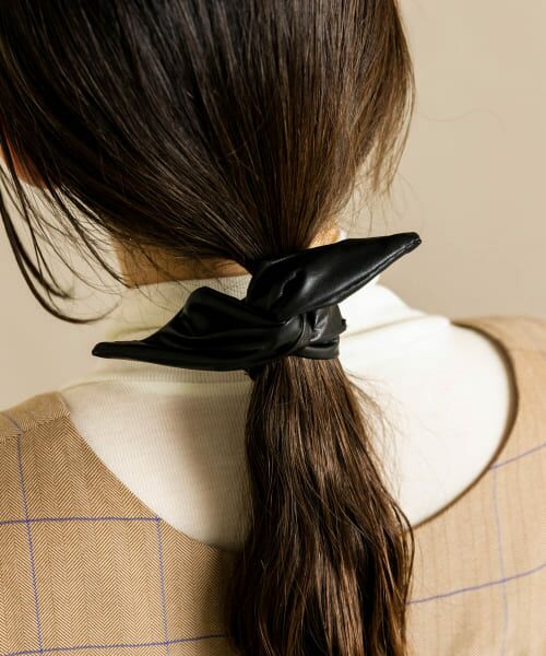 ＊＊SMELLY / スメリー カチューシャ・カチューム・その他 | フェイクレザーグルグルヘアワイヤー（BLK）