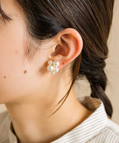 ＊＊SMELLY / スメリー ピアス・イヤリング | ランダムパールイヤリング（IVO）