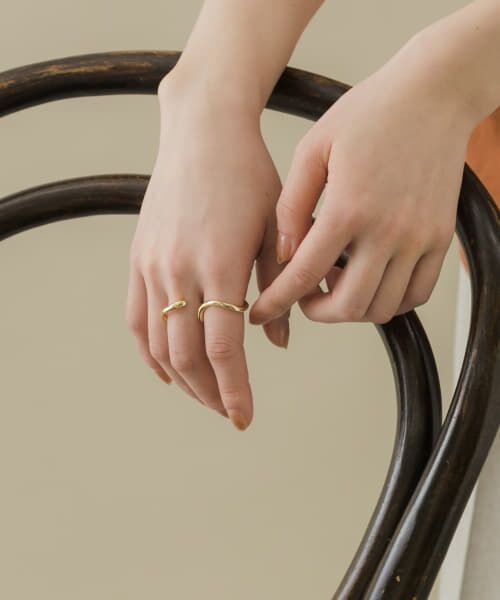 ＊＊SMELLY / スメリー リング | ニュアンスラインダブルフィンガーリング（GLD）