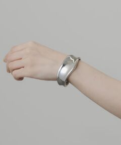 ニュアンスメタルワイドバングル