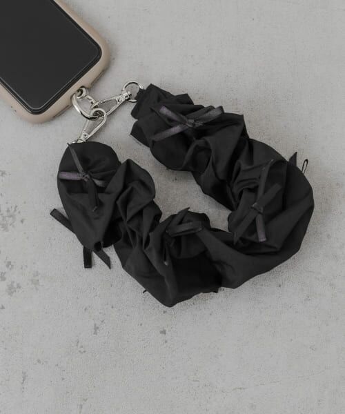 ＊＊SMELLY / スメリー モバイルケース | リボンシュシュハンドルストラップ（BLK）