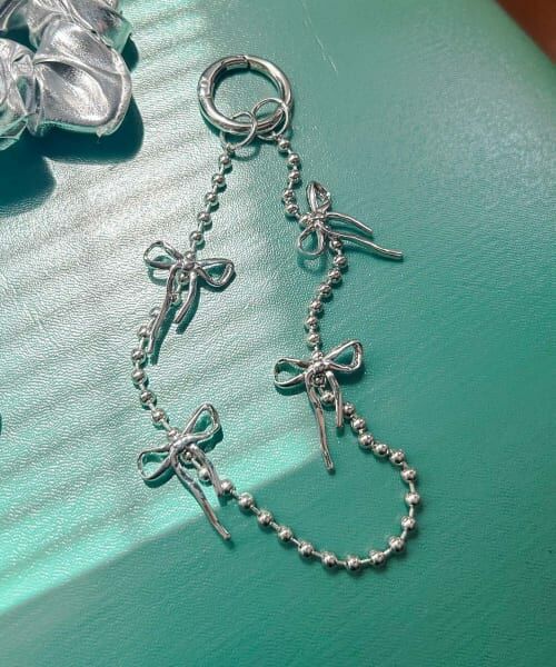 ＊＊SMELLY / スメリー キーホルダー・ストラップ | リボンボールチェーンストラップ（SLV）