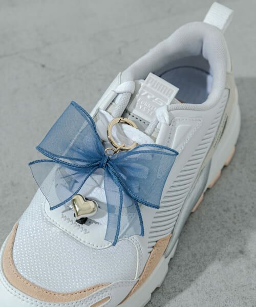 ＊＊SMELLY / スメリー シューケア | リボンハートアシメスニーカーチャーム（BLU/GLD）