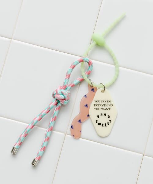 ＊＊SMELLY / スメリー キーホルダー・ストラップ | カラフルチャームシリコンキーチェーン（GRN）