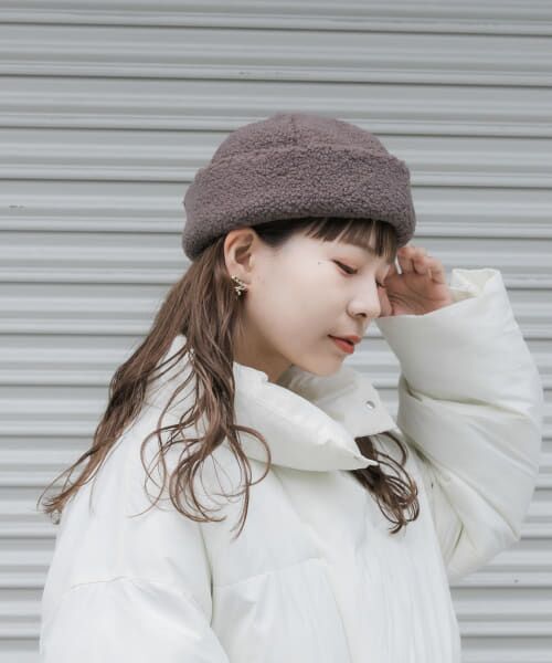 暖かいし、可愛いよ。HERMESアイボリー ラメ入り ニット帽 Barairo no Boushi ニット帽 耳当て付き バラ色の帽子 花