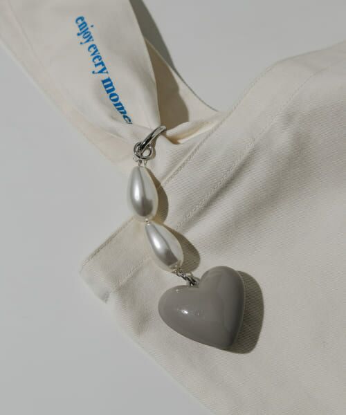 ＊＊SMELLY / スメリー キーホルダー・ストラップ | プランプハートパールキーチェーン（GRY）