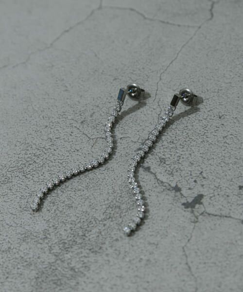 ＊＊SMELLY / スメリー ピアス・イヤリング | ステンレスビジューチェーンピアス（SLV）