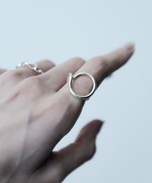 ＊＊SMELLY / スメリー リング | so’　loosely circle ring（SLV）