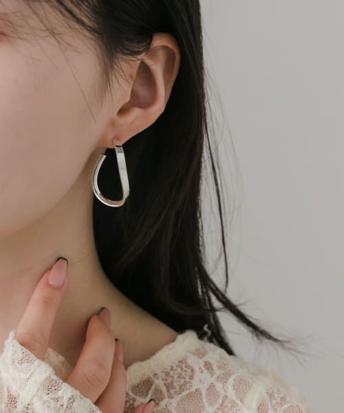 ＊＊SMELLY / スメリー ピアス・イヤリング | メタルニュアンスカーブピアス（SLV）