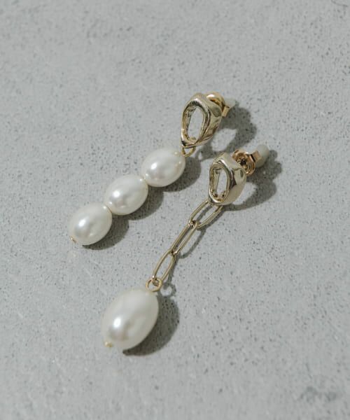 ＊＊SMELLY / スメリー ピアス・イヤリング | アシメパールスウェイピアス（GLD/IVO）