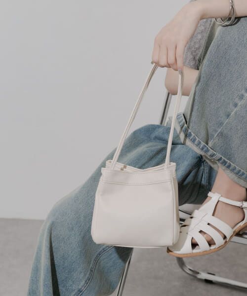 ＊＊SMELLY / スメリー ハンドバッグ | スクエアミニバッグ（IVO）