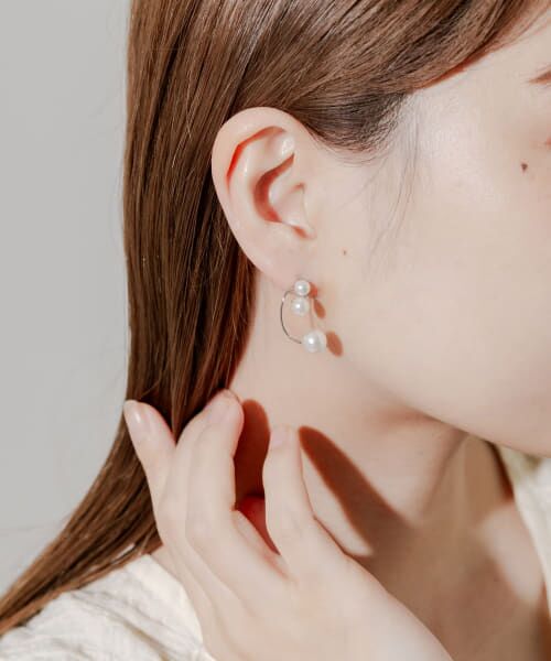 Emmaline（ピアス、イヤリング） _Fot line Pierced earring（ピアス）30mm／ゴールド