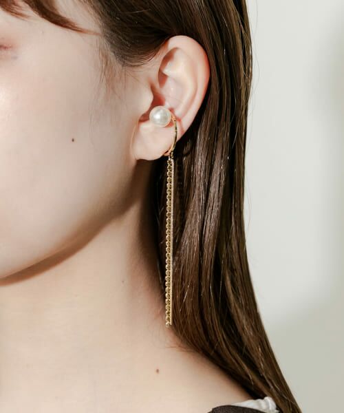 ＊＊SMELLY / スメリー ピアス・イヤリング | パールツイストチェーンイヤカフ（GLD/IVO）