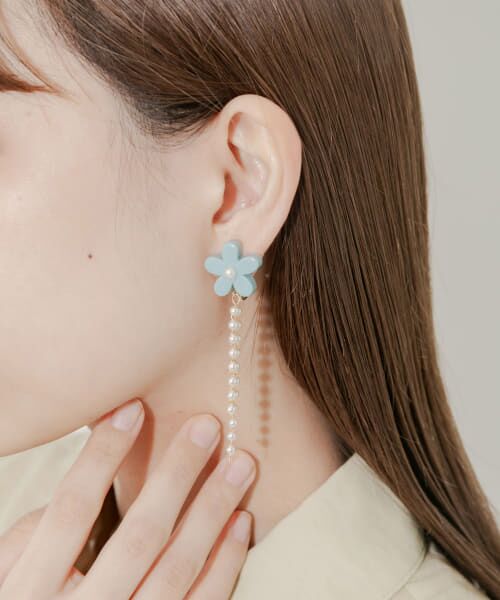 セール】 カラーフラワーアシメイヤリング （ピアス・イヤリング
