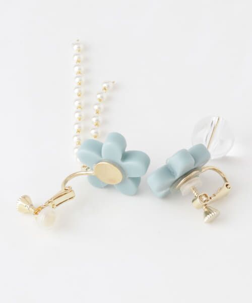セール】 カラーフラワーアシメイヤリング （ピアス・イヤリング