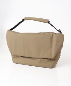 SML / エスエムエル メッセンジャーバッグ・ウエストポーチ | LIONEL UNIVERSE MESSENGER BAG