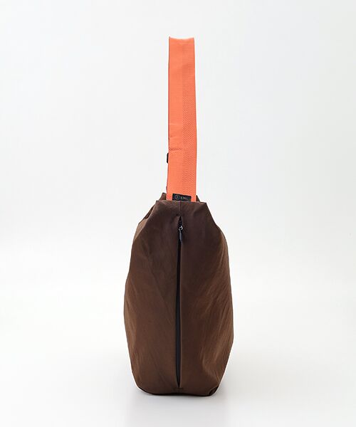 SML / エスエムエル ショルダーバッグ | SALAH　STOMACH SHOULDERBAG L | 詳細2