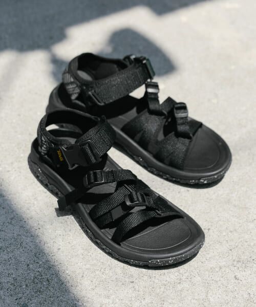 Teva Hurricane メンズスポーツサンダル