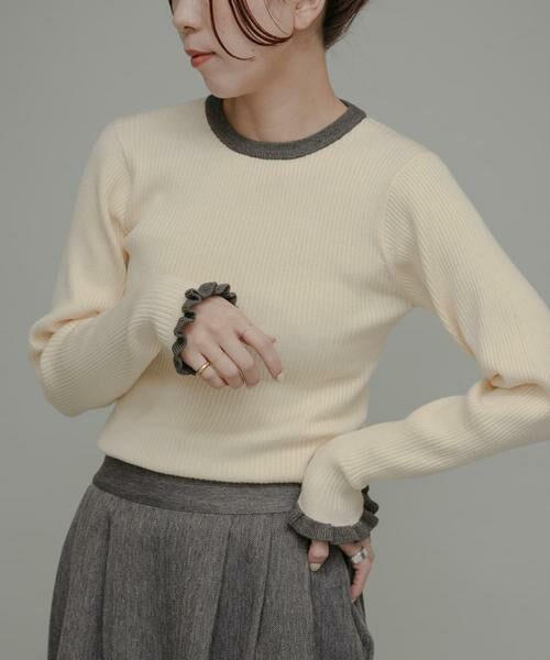 Sonny Label / サニーレーベル ニット・セーター | 『洗濯可』袖口フリルクルーネックプルオーバー（オフホワイト）