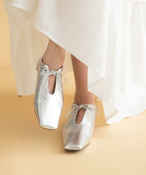 Sonny Label/サニーレーベル スクエアトゥスリットパンプス シルバー M