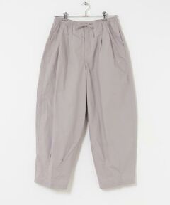 穿くだけで旬のシルエットが完成する、リラックスパンツ<br/><br/>トレンドのワイドシルエットが特徴的な、バルーンパンツが入荷しました。ウエストはドローコード仕様なので、リラックスして履くことができます。シンプルながらも存在感のあるデザインなので、いつものコーディネートにプラスするだけで、ぐっとこなれた雰囲気を演出します。<br/>パーカーやスウェットと合わせてストリートスタイルに、ジャケットやコートと合わせてきれいめカジュアルに、幅広いスタイルで楽しめます。足元はスニーカーやレザーシューズと合わせるのがおすすめです。寒い季節にも、タイツなどを重ね履きすることで暖かく過ごせます。<br/>快適な履き心地と、旬のスタイルを両立した、万能な一本です。<br/><br/><b>【NIKE / ナイキ】</b><br/>アメリカ合衆国オレゴン州に本社を置く、スニーカーやスポーツウェアなどスポーツ関連商品を扱う世界的企業。<br/>イノベーションを意識した商品展開により、今や世界のトップを走るスポーツ&フィットネスカンパニーに成長した言わずと知れた有名ブランドです。<br/><br/>【2025 Autumn/Winter】【25AW】<br/><br/>[メーカー表記サイズ]<br/>M : 胴囲79～85cm<br/>L : 胴囲85～91cm<br/><br/>※上記は、商品付属のメーカータグに記載されたサイズです。<br/>当社サイズガイドに基づき計測した数値につきましては、採寸表の実寸サイズをご参照ください。<br/><br/>※商品画像は、光の当たり具合やパソコンなどの閲覧環境により、実際の色味と異なって見える場合がございます。予めご了承ください。<br/>※商品の色味の目安は、商品単体の画像をご参照ください。<br/><br/><b>▼お気に入り登録のおすすめ▼</b><br/>お気に入り登録された商品は、マイページにて現在の価格情報や在庫状況の確認が可能です。<br/>お買い物リストの管理にぜひご利用ください。<br/><br/><h4 class="material">素材感</h4><br/><b class="line-height-120p">透け感 : なし<br/>伸縮性 : なし<br/>裏地 : なし<br/>光沢 : なし<br/>ポケット : あり</b>