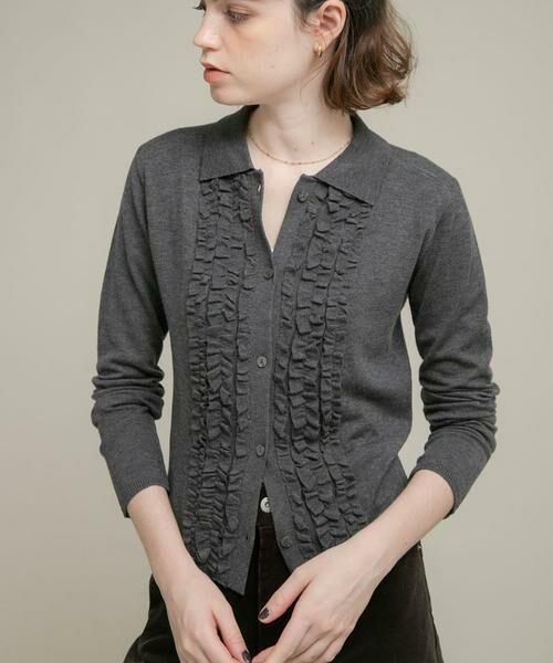 Sonny Label / サニーレーベル ニット・セーター | シルク混フリルニットシャツ（チャコールグレー）