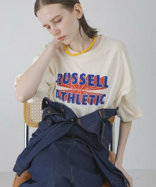 Sonny Label / サニーレーベル Tシャツ | 『別注』RUSSELL ATHLETIC×Sonny Label　ロゴプリントTシャツ（オフホワイト）