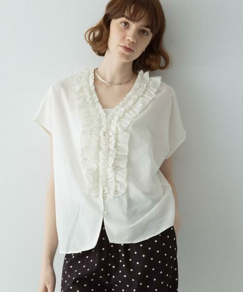 Sonny Label / サニーレーベル シャツ・ブラウス | Vネックフリルカラーブラウス（オフホワイト）