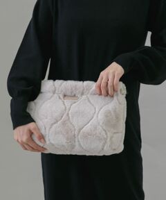 LE VERNIS　ファーキルティングクラッチ