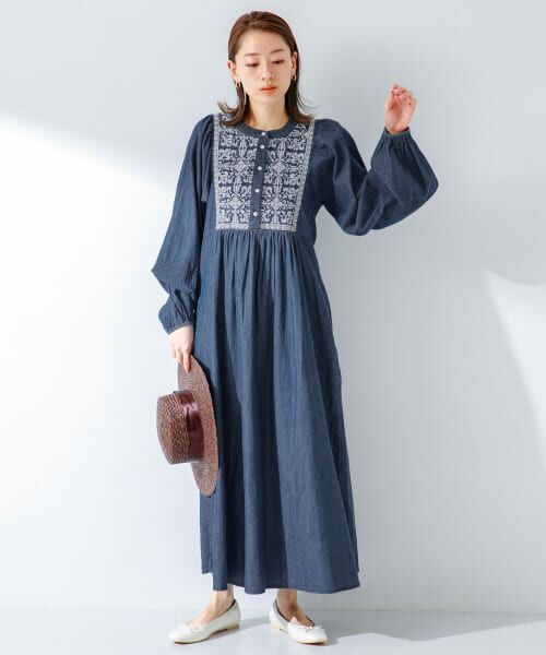 サラマリカ　エンブロイダリーデニムワンピース　青&白刺繍　ボリューム袖 サラマリカ エンブロイダリーデニムワンピース 青&白刺繍
