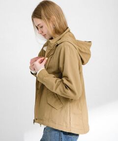 撥水マウンテンパーカー