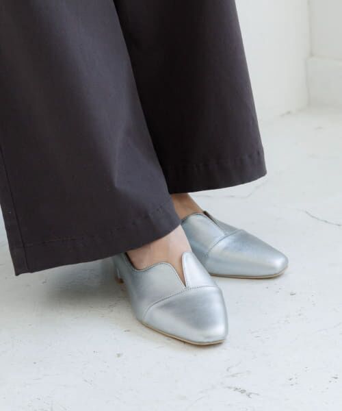 ＊＊Sonny Label / サニーレーベル パンプス | Vカットローヒールパンプス（シルバー）