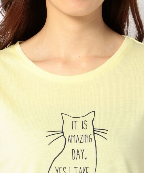 cat graphic tee