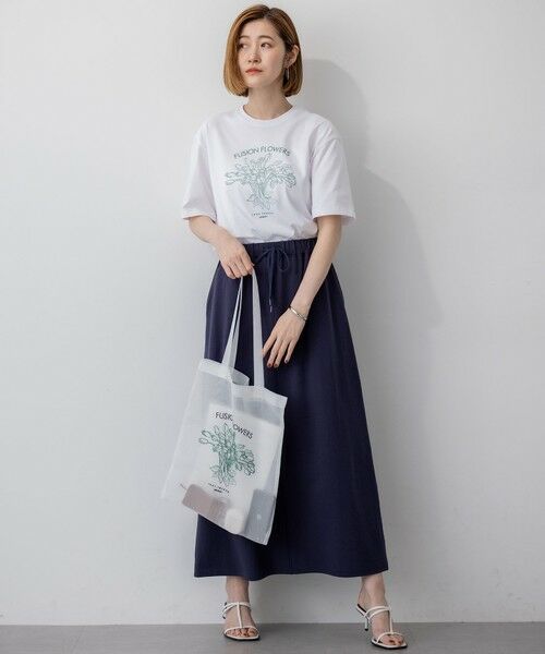 S size ONWARD(小さいサイズ) / エスサイズオンワード カットソー | 【洗える】JANE PACKERコラボ フラワー刺繍 Tシャツ | 詳細16