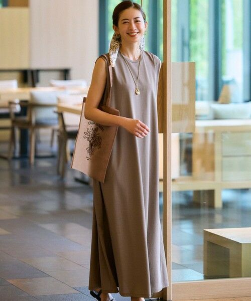 S size ONWARD(小さいサイズ)/エスサイズオンワード 【Oggi8月号掲載/接触冷感/洗える】ツイストコットンプレーティング スリーブレスワンピース ブラウン系 32 S size ONWARD(小さいサイズ)/エスサイズオンワード 【Oggi8月号掲載/接触冷感/洗える】ツイストコットンプレーティング スリーブレスワンピース ブラウン系 32