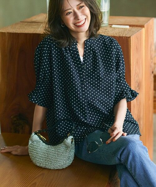 S size ONWARD(小さいサイズ)/エスサイズオンワード 【WEB&一部店舗限定/洗える】ドットプリント サッカー ブラウス ネイビー系 32 S size ONWARD(小さいサイズ)/エスサイズオンワード 【WEB&一部店舗限定/洗える】ドットプリント サッカー ブラウス ネイビー系 32